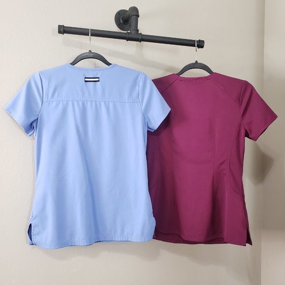Beyond Scrubs Ceil Blue Wine Scrub Top Bundle XS - Picture 15 of 16